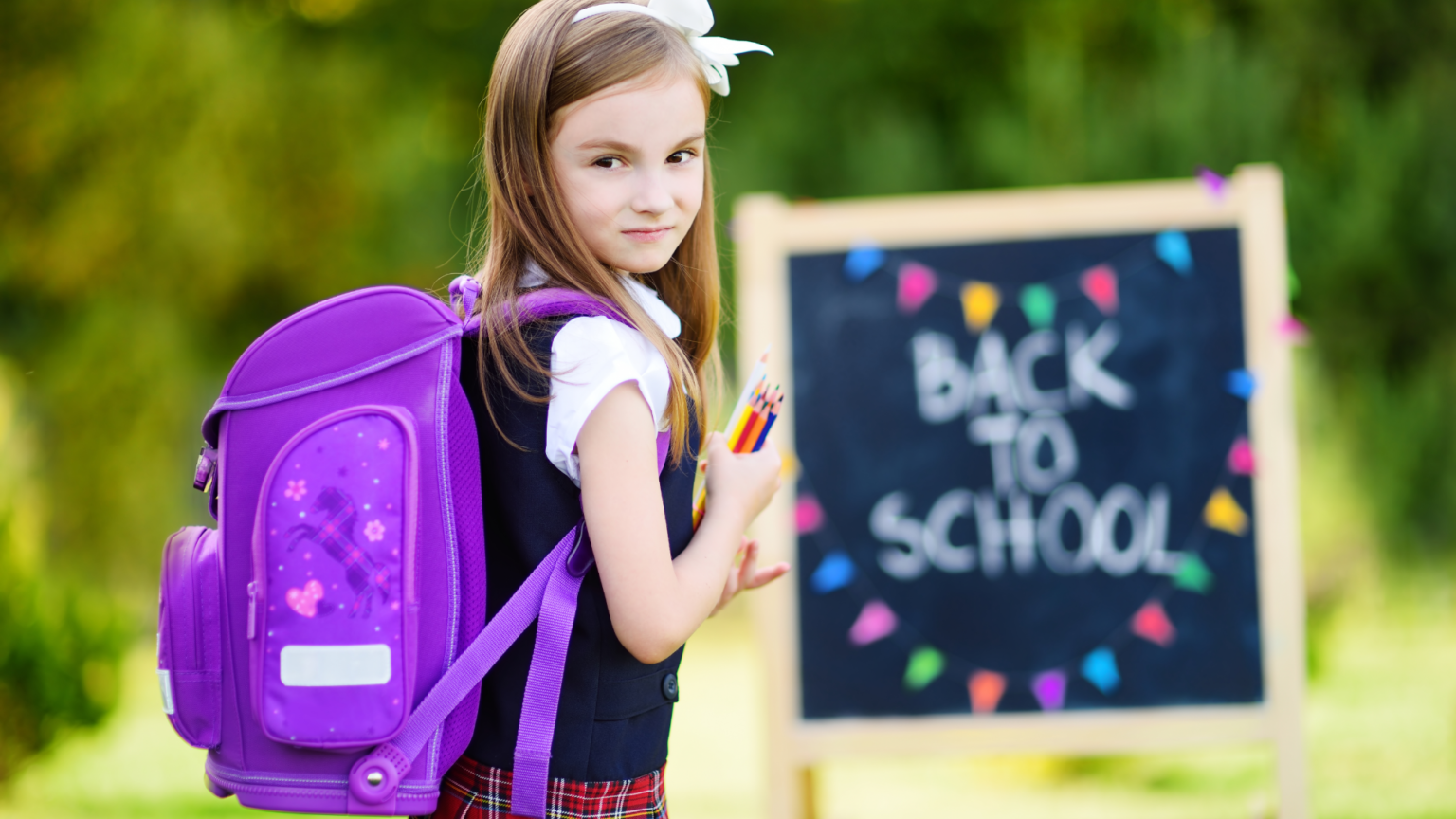 Ann goes to school. Back to School девушка. Back to School фото. Back to School Getty image. Young girls back to School.